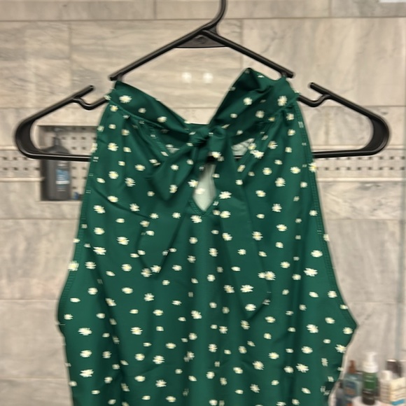 Pretty green print top - Picture 4 of 8